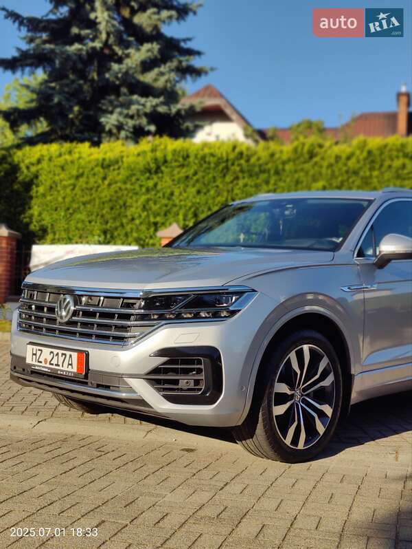 Внедорожник / Кроссовер Volkswagen Touareg 2018 в Мостиске