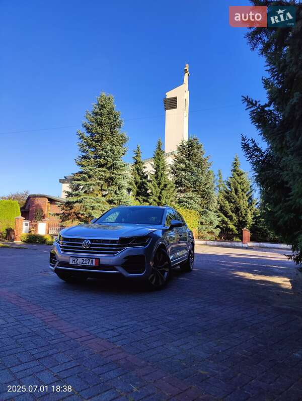 Внедорожник / Кроссовер Volkswagen Touareg 2018 в Мостиске
