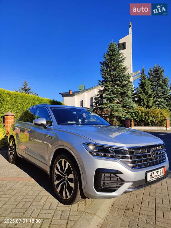 Внедорожник / Кроссовер Volkswagen Touareg 2018 в Мостиске