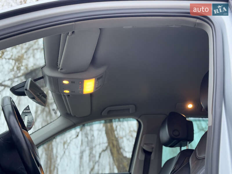 Внедорожник / Кроссовер Volkswagen Touareg 2010 в Луцке