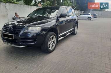 Позашляховик / Кросовер Volkswagen Touareg 2005 в Рівному