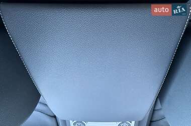 Позашляховик / Кросовер Volkswagen Touareg 2021 в 