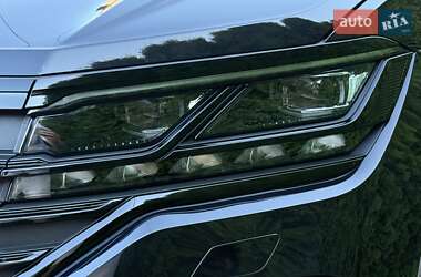 Позашляховик / Кросовер Volkswagen Touareg 2021 в 