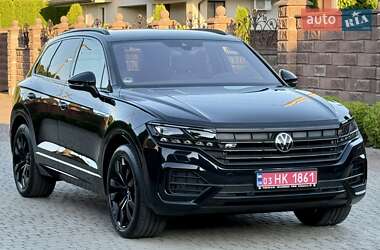 Позашляховик / Кросовер Volkswagen Touareg 2021 в 