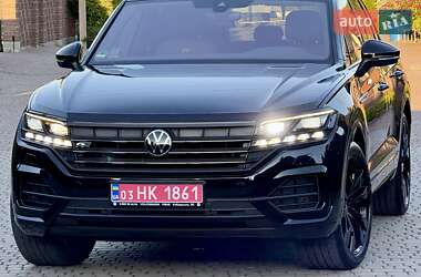 Позашляховик / Кросовер Volkswagen Touareg 2021 в 