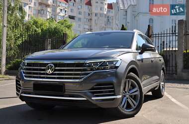 Внедорожник / Кроссовер Volkswagen Touareg 2018 в Одессе