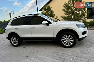 Позашляховик / Кросовер Volkswagen Touareg 2013 в 