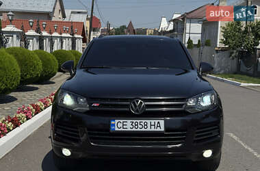 Внедорожник / Кроссовер Volkswagen Touareg 2012 в Черновцах