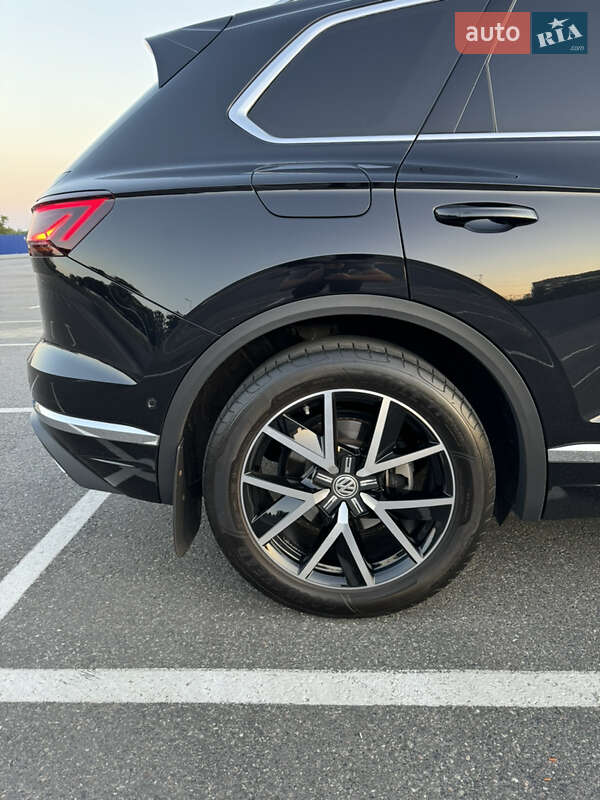 Внедорожник / Кроссовер Volkswagen Touareg 2019 в Полтаве фото 22 Внедорожник / Кроссовер Volkswagen Touareg 2019 в Полтаве