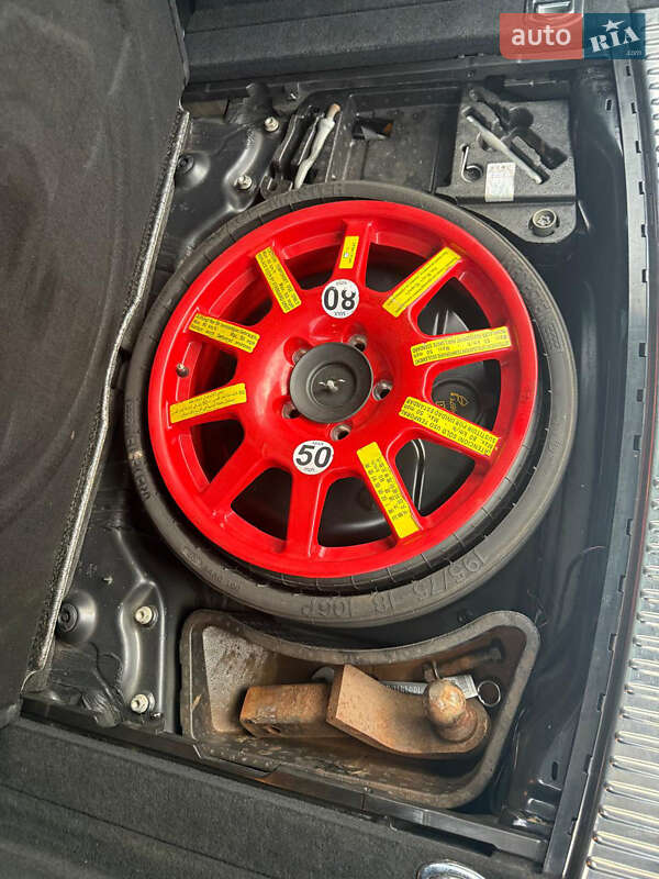 Позашляховик / Кросовер Volkswagen Touareg 2011 в Івано-Франківську