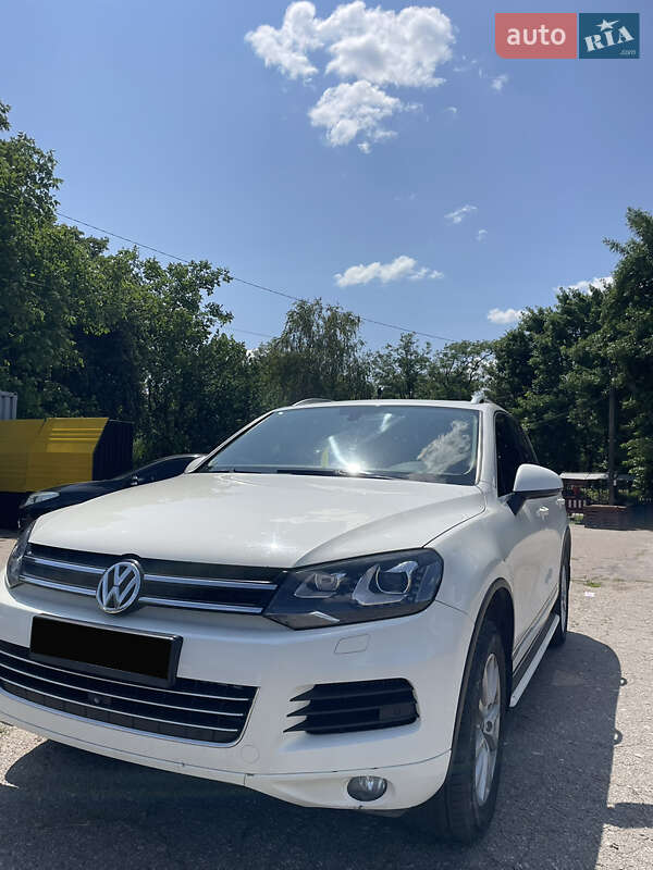 Позашляховик / Кросовер Volkswagen Touareg 2010 в Кропивницькому