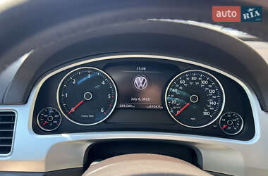 Внедорожник / Кроссовер Volkswagen Touareg 2015 в 