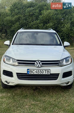 Позашляховик / Кросовер Volkswagen Touareg 2012 в Ходореві