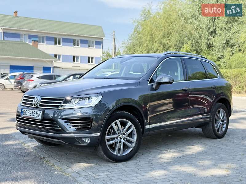 Внедорожник / Кроссовер Volkswagen Touareg 2015 в Львове