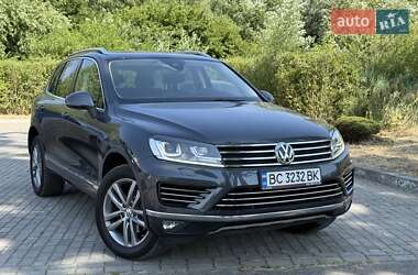 Внедорожник / Кроссовер Volkswagen Touareg 2015 в Львове