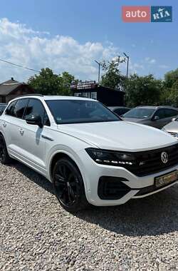 Позашляховик / Кросовер Volkswagen Touareg 2018 в Коломиї