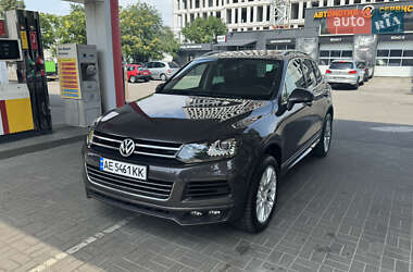 Внедорожник / Кроссовер Volkswagen Touareg 2011 в Днепре