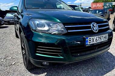 Позашляховик / Кросовер Volkswagen Touareg 2011 в Хмельницькому