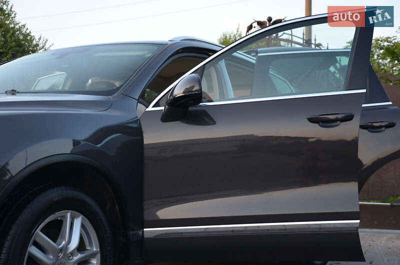 Позашляховик / Кросовер Volkswagen Touareg 2012 в Богородчанах