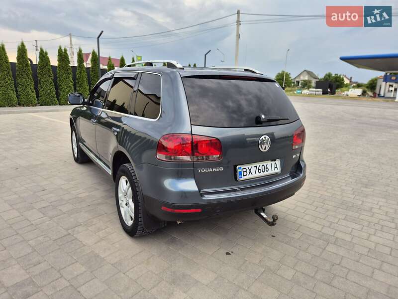 Внедорожник / Кроссовер Volkswagen Touareg 2005 в Каменец-Подольском