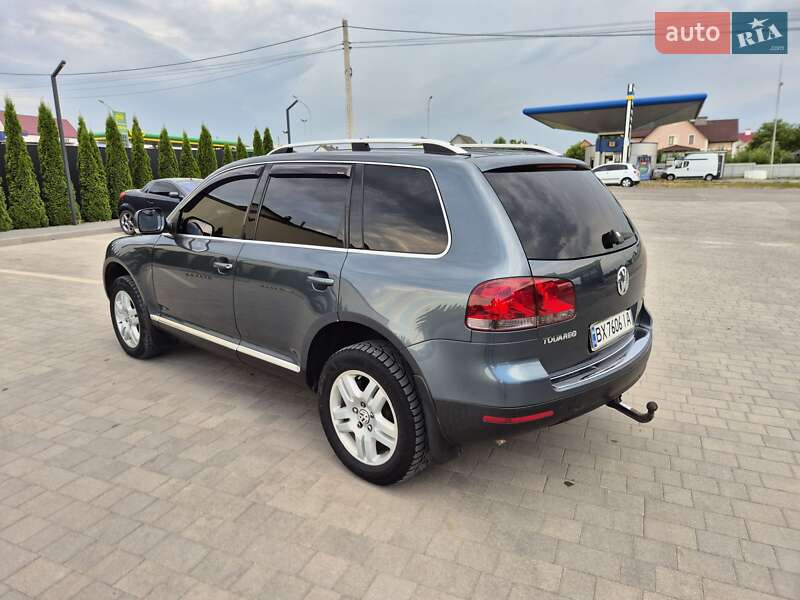 Внедорожник / Кроссовер Volkswagen Touareg 2005 в Каменец-Подольском
