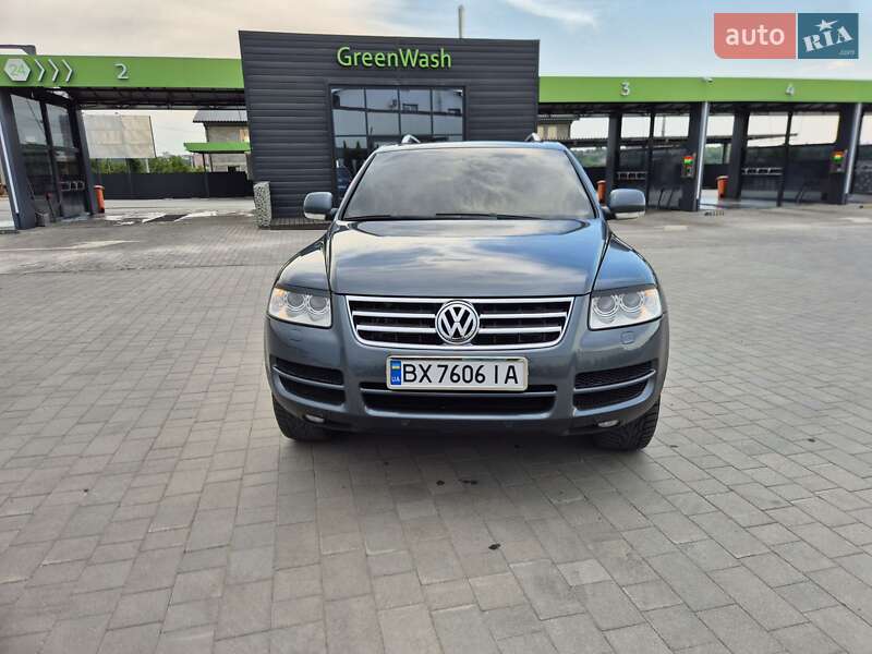 Внедорожник / Кроссовер Volkswagen Touareg 2005 в Каменец-Подольском