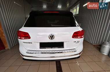 Внедорожник / Кроссовер Volkswagen Touareg 2017 в 