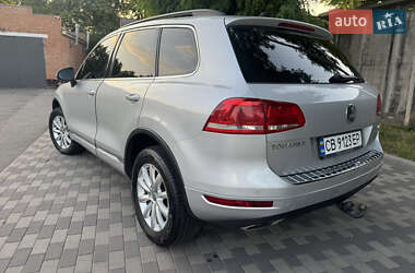 Внедорожник / Кроссовер Volkswagen Touareg 2012 в 
