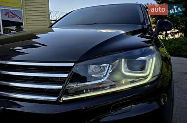 Внедорожник / Кроссовер Volkswagen Touareg 2014 в Полтаве