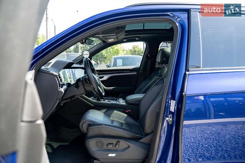 Внедорожник / Кроссовер Volkswagen Touareg 2022 в Черновцах