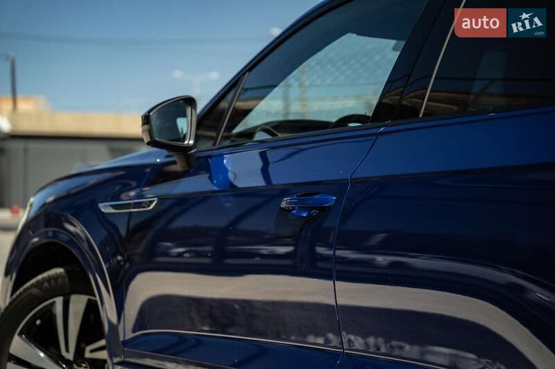 Внедорожник / Кроссовер Volkswagen Touareg 2022 в Черновцах