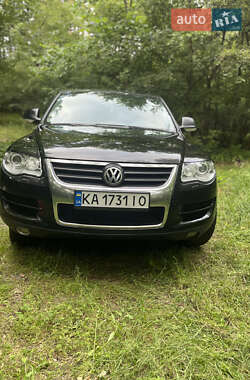 Внедорожник / Кроссовер Volkswagen Touareg 2008 в Киеве
