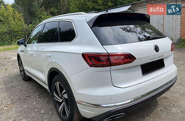 Позашляховик / Кросовер Volkswagen Touareg 2020 в 