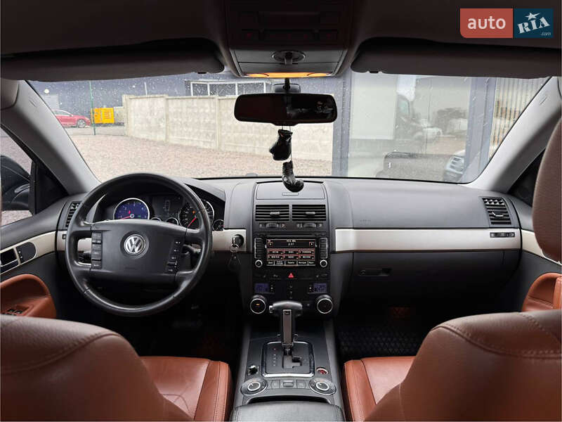 Внедорожник / Кроссовер Volkswagen Touareg 2008 в Киеве