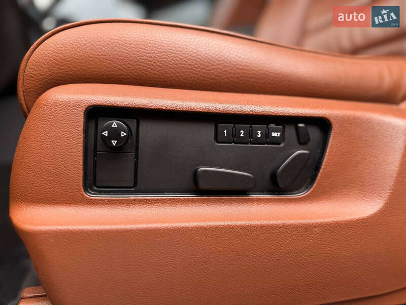 Внедорожник / Кроссовер Volkswagen Touareg 2008 в Киеве
