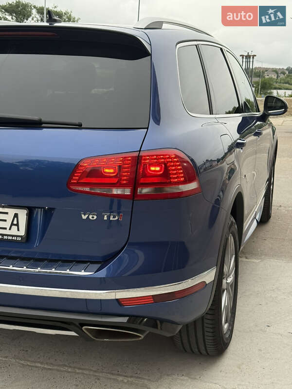 Внедорожник / Кроссовер Volkswagen Touareg 2017 в Жидачове