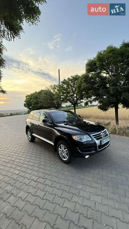 Внедорожник / Кроссовер Volkswagen Touareg 2007 в Татарбунарах