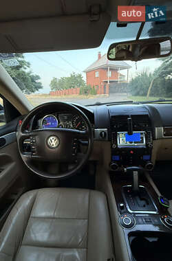 Внедорожник / Кроссовер Volkswagen Touareg 2007 в 