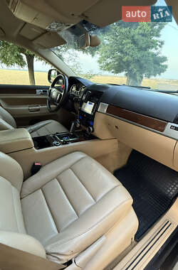 Внедорожник / Кроссовер Volkswagen Touareg 2007 в 