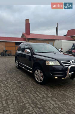 Внедорожник / Кроссовер Volkswagen Touareg 2003 в Рокитном
