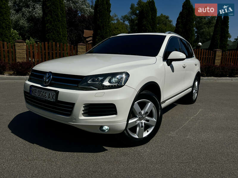 Внедорожник / Кроссовер Volkswagen Touareg 2010 в Днепре