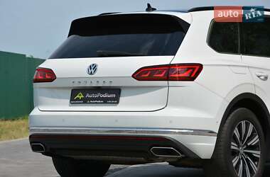 Внедорожник / Кроссовер Volkswagen Touareg 2019 в 