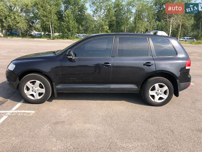 Внедорожник / Кроссовер Volkswagen Touareg 2005 в Харькове