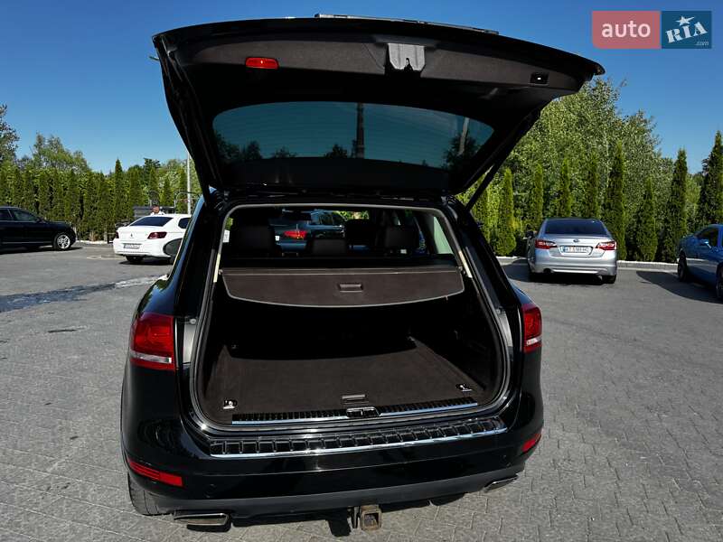 Внедорожник / Кроссовер Volkswagen Touareg 2012 в Ивано-Франковске