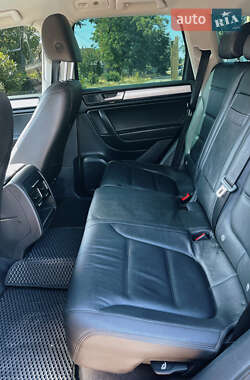 Внедорожник / Кроссовер Volkswagen Touareg 2014 в 