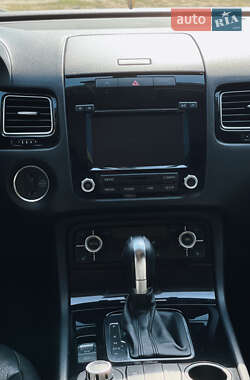 Внедорожник / Кроссовер Volkswagen Touareg 2014 в 