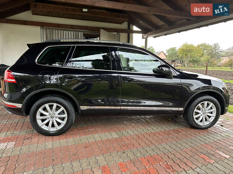 Внедорожник / Кроссовер Volkswagen Touareg 2015 в Львове