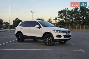 Внедорожник / Кроссовер Volkswagen Touareg 2013 в Днепре