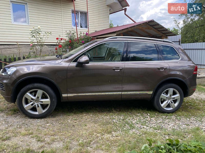 Внедорожник / Кроссовер Volkswagen Touareg 2012 в Коломые