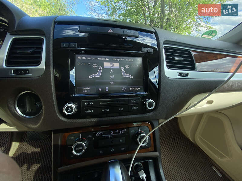 Внедорожник / Кроссовер Volkswagen Touareg 2012 в Коломые